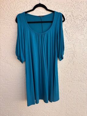Women’s Teal Scoop Neck Tunic Top